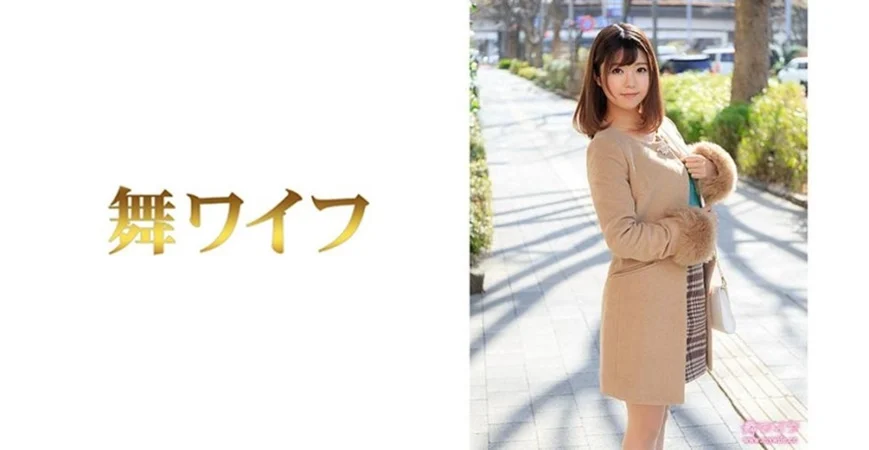 【渣女来袭】上午野外 蓝天白云大太阳 无套啪啪口交舔穴 释放天性 淫荡刺激 挑战各种高难度